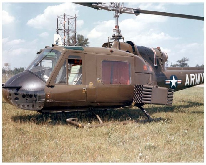 File:UH-1B mightymouse.jpg