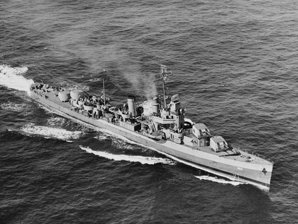 File:1439px-USS Moffett (DD-362) underway on 26 March 1944 (80-G-233588).jpg