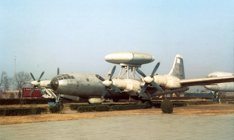 File:KJ-1 (Tupolev Tu-4).jpg